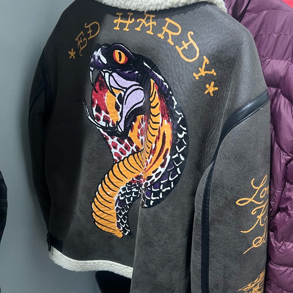 Ed Hardy dark brown Aviator Shearling
suede fur
skull cobra bomber jacket - Picture 4 of 7